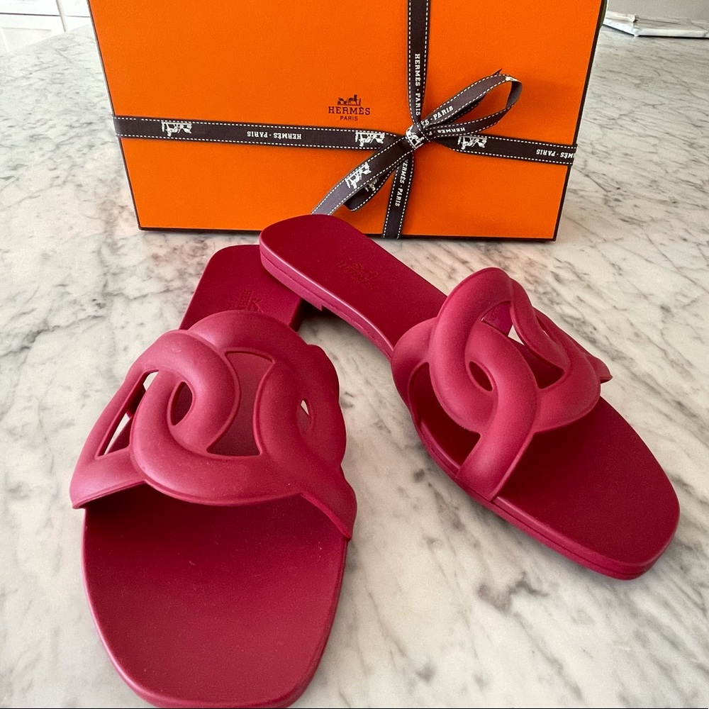 Hermès Aloha Sandals Size 38